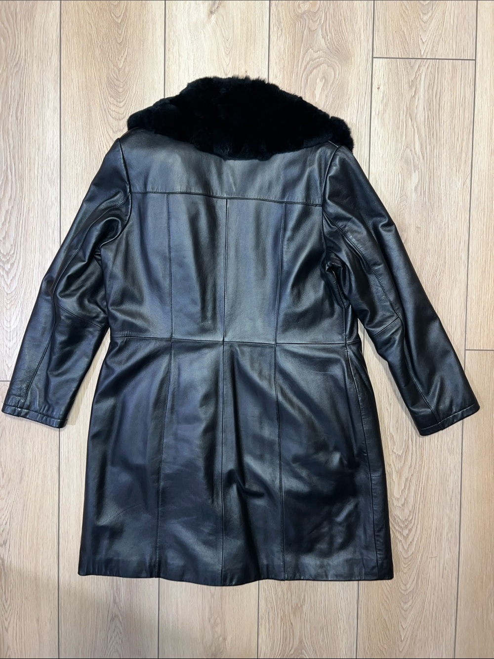Danier Black Leather Coat with Plush Rabbit Fur Collar - Picture 7 of 15